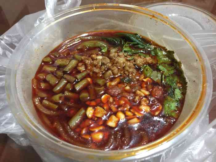 打分 今天买了一份酸辣粉,味道不错.