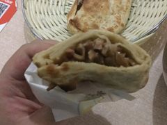 肥肠火烧-宝光熏肉鞋底火烧(新街口店)