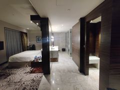 -上海虹桥西郊假日酒店