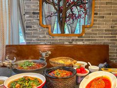 -万重锦·人文川菜馆(骡马市店)