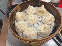 -莱莱小笼·乔艾