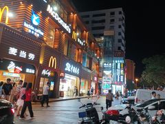-解放路步行街                