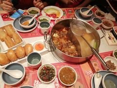 特色牛腩鸳鸯锅-左庭右院鲜牛肉火锅(环球港店)