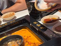 -老牌坊云南鱼豆花火锅(哈西万达店)