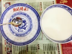 -赵记传承特色牛奶甜品(泉城广场店)
