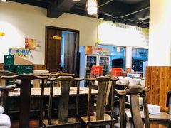 大堂-肖肖酸萝卜鱼火锅(总店)