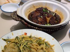 -老码头黑皮肘子锅包肉(赣水路店)