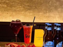 -FOUR PLAY BAR