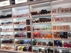 -CHANEL(戴高乐机场T 2E店)