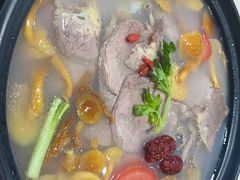 -九寨沟特色牦牛肉汤锅