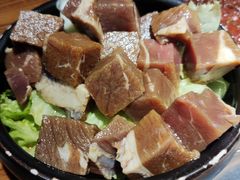 坛子大块肉-原始泥炉烤肉(总店)