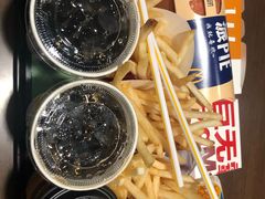 -麦当劳(展览路店)