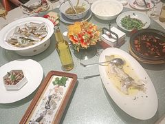 -新天明砂锅鱼头煲