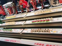 面包甜点陈列柜-蓉城四海·澳牛炙烤自助(江阴周庄店)