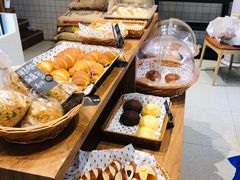 -沁屋面包店(人民东路店)