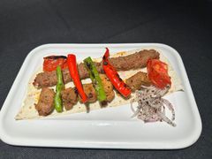 -迪拜杭州风味音乐餐厅(杭州首店 湖滨步行街店)