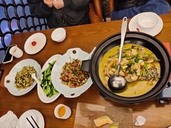 -饭怕鱼·黄焖鲟龙鱼(湖大店)