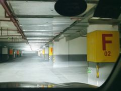 -绿地·新都会-地下停车场