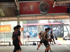 球场-洛克公园·篮球·足球·羽毛球(莘庄店)