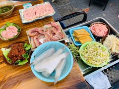 -周幺妹重庆老火锅(银泰城总店)