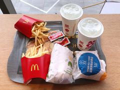 -麦当劳(展览路店)