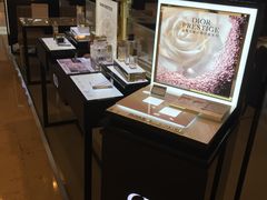 -DIOR迪奥(德基广场女装店)