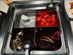 -海底捞火锅鲜切牛肉主题店(长寿路店)