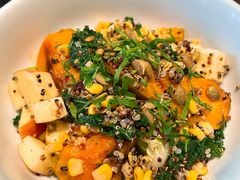 慢烤南瓜羽衣甘蓝沙拉-gaga(北京新中关购物中心店)