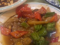 -鹤乡东北菜(崮山路店)