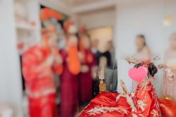点击看大图 -GRACE KELLY婚纱与礼服(北京店)
