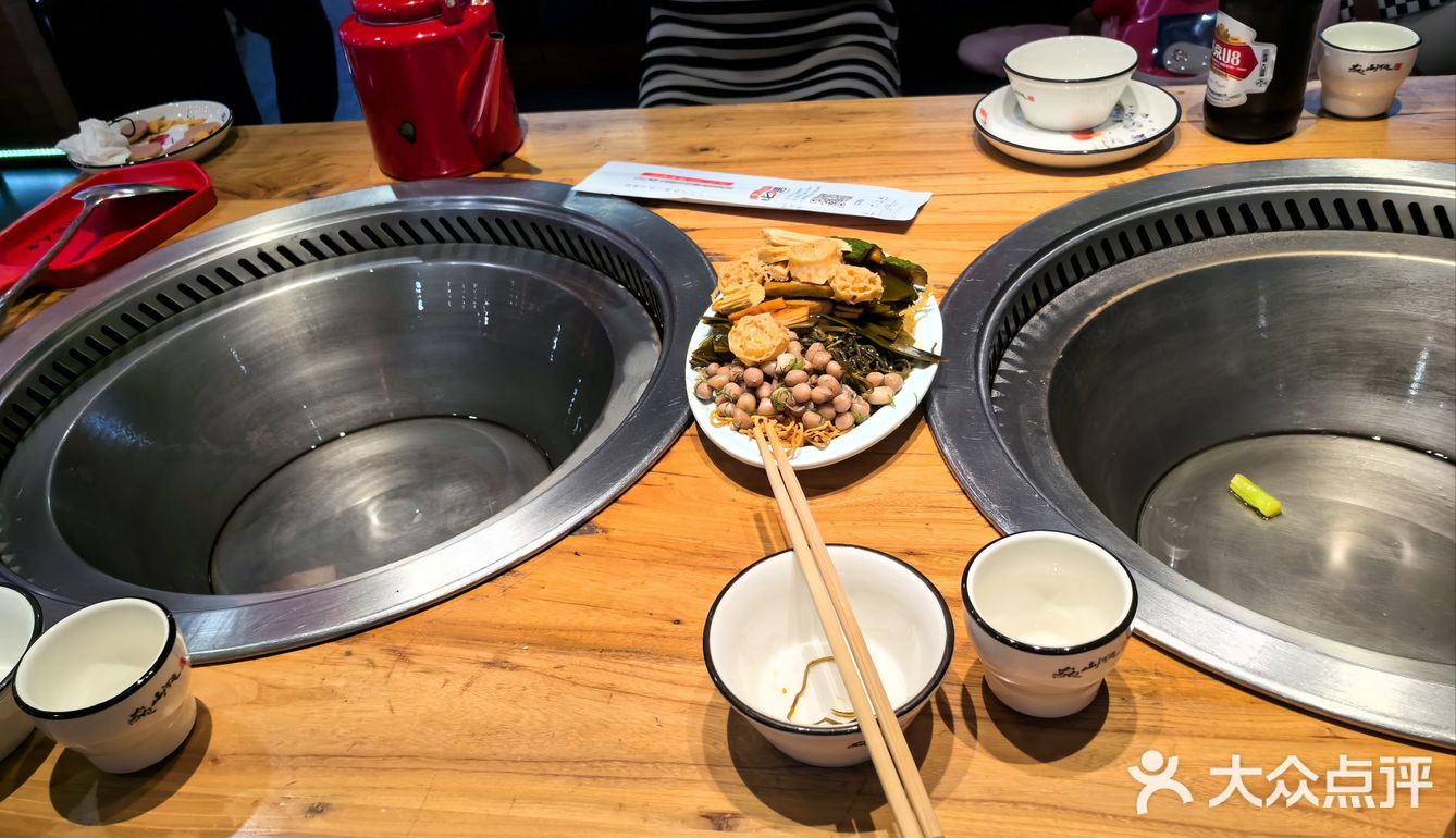 性价比高：这家餐厅的菜品量非常大，性价比极高