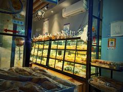 面包甜点陈列柜-宏发红西饼屋(天津路店)