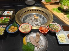 -山川小町·极番烧肉(新地假日广场店)