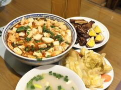 -天发芽·何记葫芦头泡馍·传统小吃(报恩寺街店)