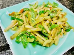 青椒炒青西红柿-河东颐祥阁(世贸店)
