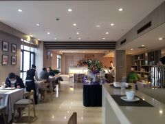 -西安大雁塔科技大学地铁站亚朵酒店