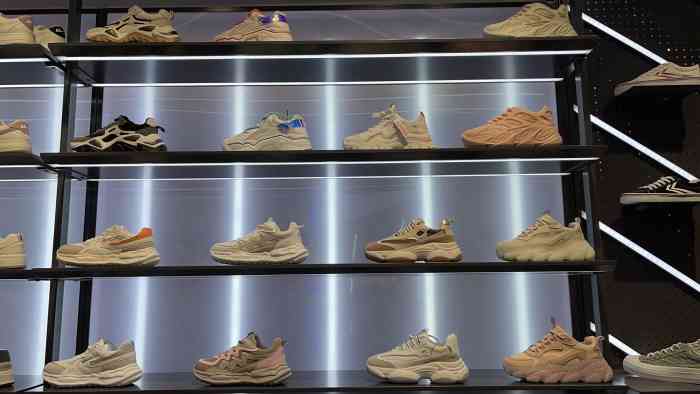 回力1927-"当时都不知道co有开回力,瞎逛发现的.跑."-大众点评移动版