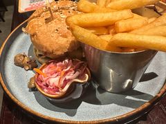 香浓蘑菇牛肉汉堡-blue frog蓝蛙(长泰广场店)