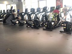 -健变健身俱乐部(前海天虹商场店)
