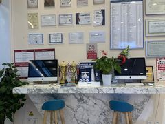 -瑞尔齿科(颐堤港诊所)