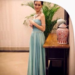 iphone_upload_pic-纯色时光婚纱艺术馆WHITE
