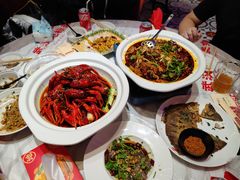 -肥肥虾庄·金牌油焖大虾(首义路店)