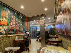 大堂-广信牛奶甜品世家(台东店)