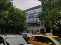 -小海豚国际游泳培训中心(浦东源深体育中心店)