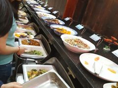 自助取餐区-素德轩素食餐厅(东港店)