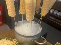 -尚尚仙·酸汤猪手·猪肚鸡火锅(华联万柳购物中心店)