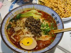重庆小面-宽窄巷成都菜(青岛路万达广场店)
