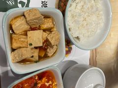 -老乡鸡(上海白玉兰广场店)