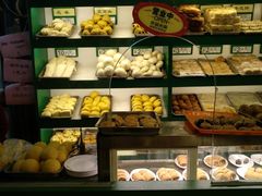 面包甜点陈列柜-南来顺饭庄·清真(南菜园店)