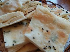 葱油烧饼-山沟沟羊小馆&烤全羊羊肉汤(麦岛店)